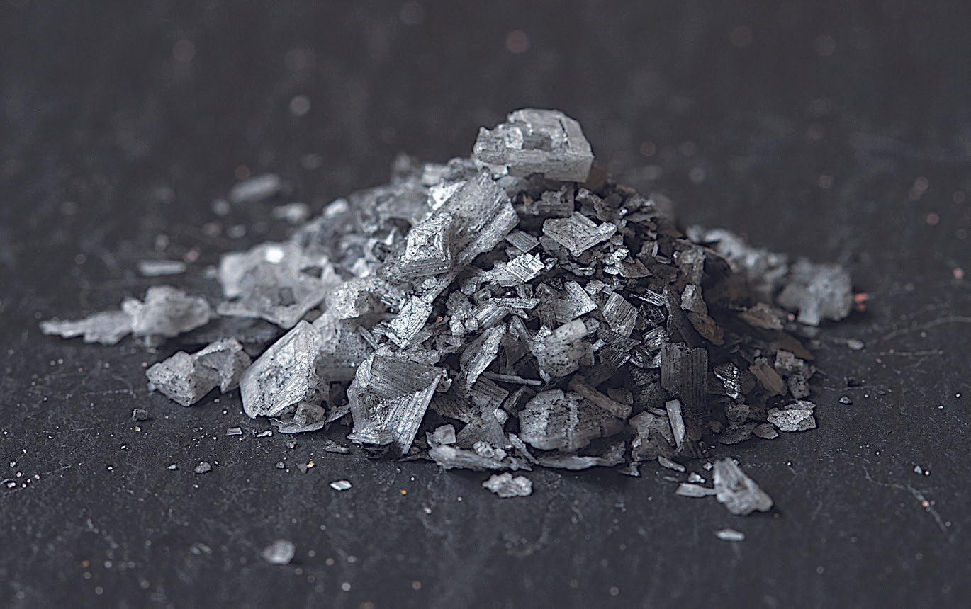 black-diamond-flake-sea-salt