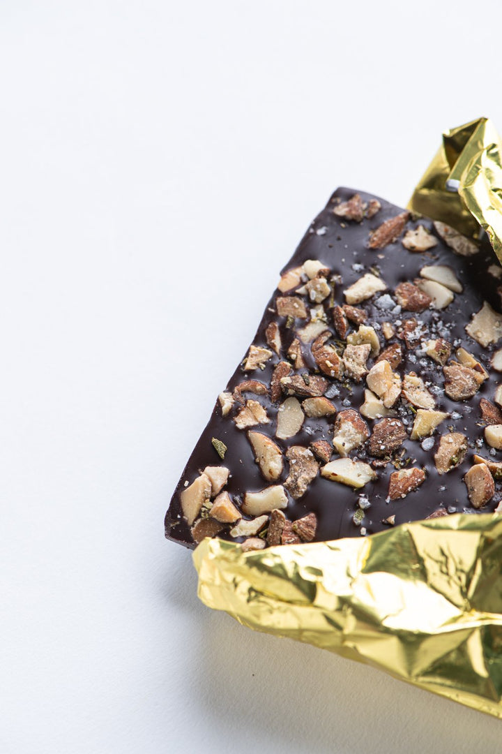 bixby-dark-chocolate-20-karat-bar-with-spiced-almonds